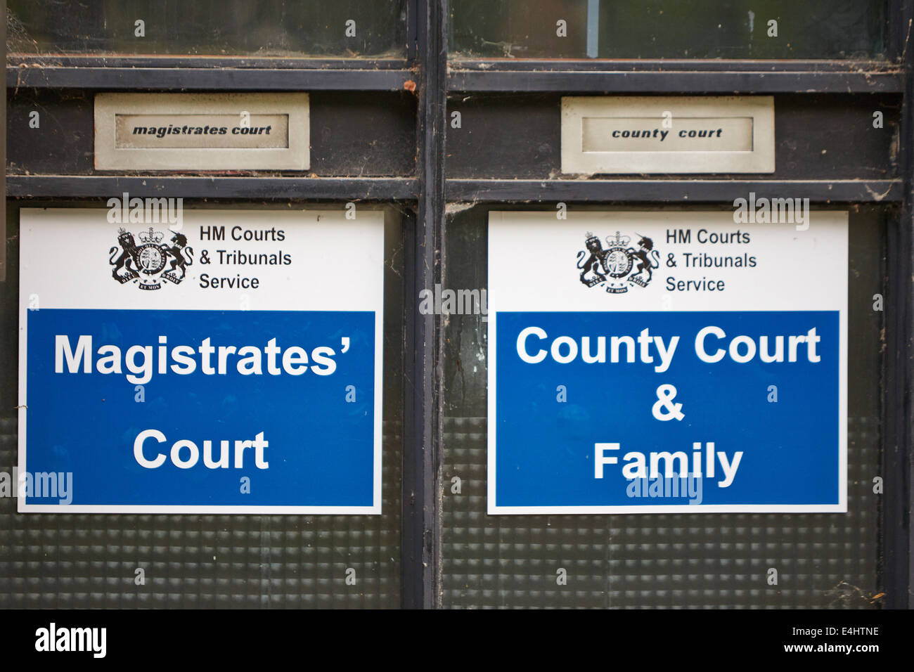 Signs for the Magistrate's, County and Family Courts in Slough