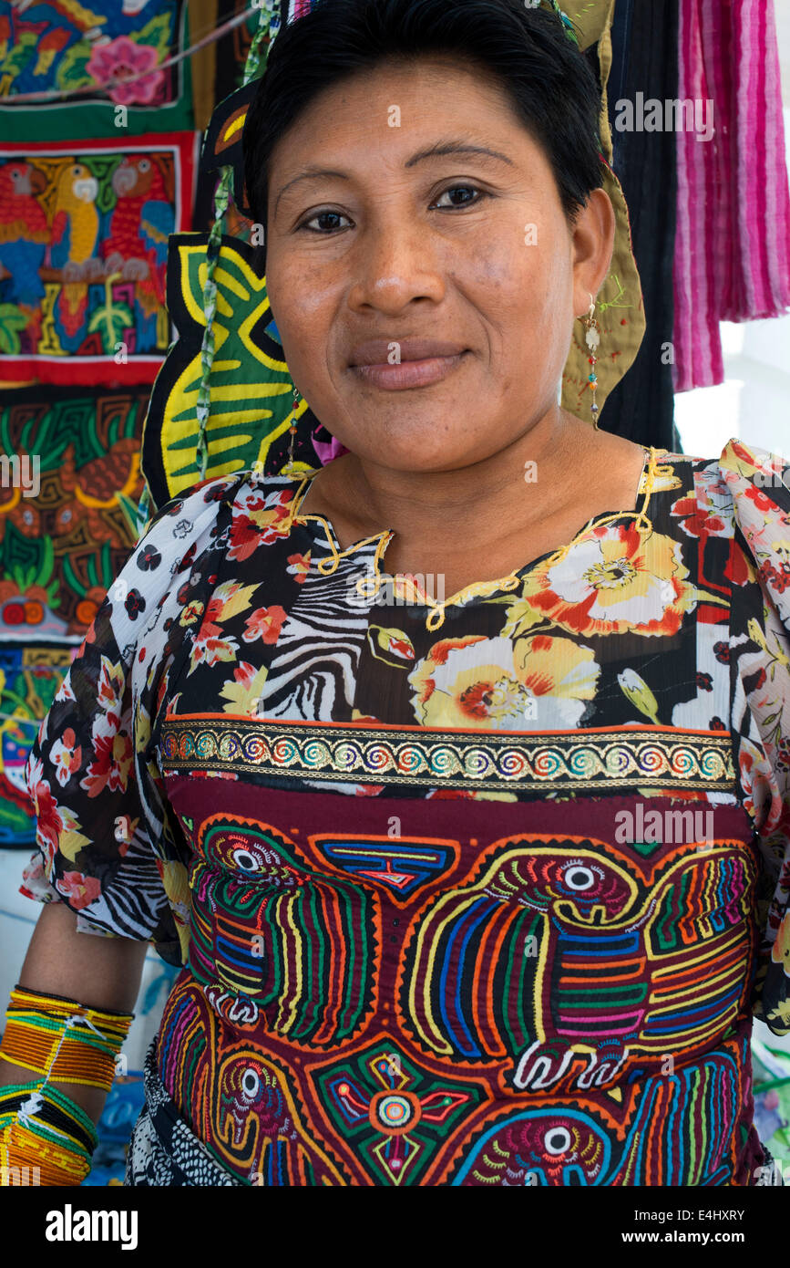 Portrait of Kuna women sell their molas to the tourists. Panama City Casco Viejo kuna indian traditional handicraft items seller Stock Photo