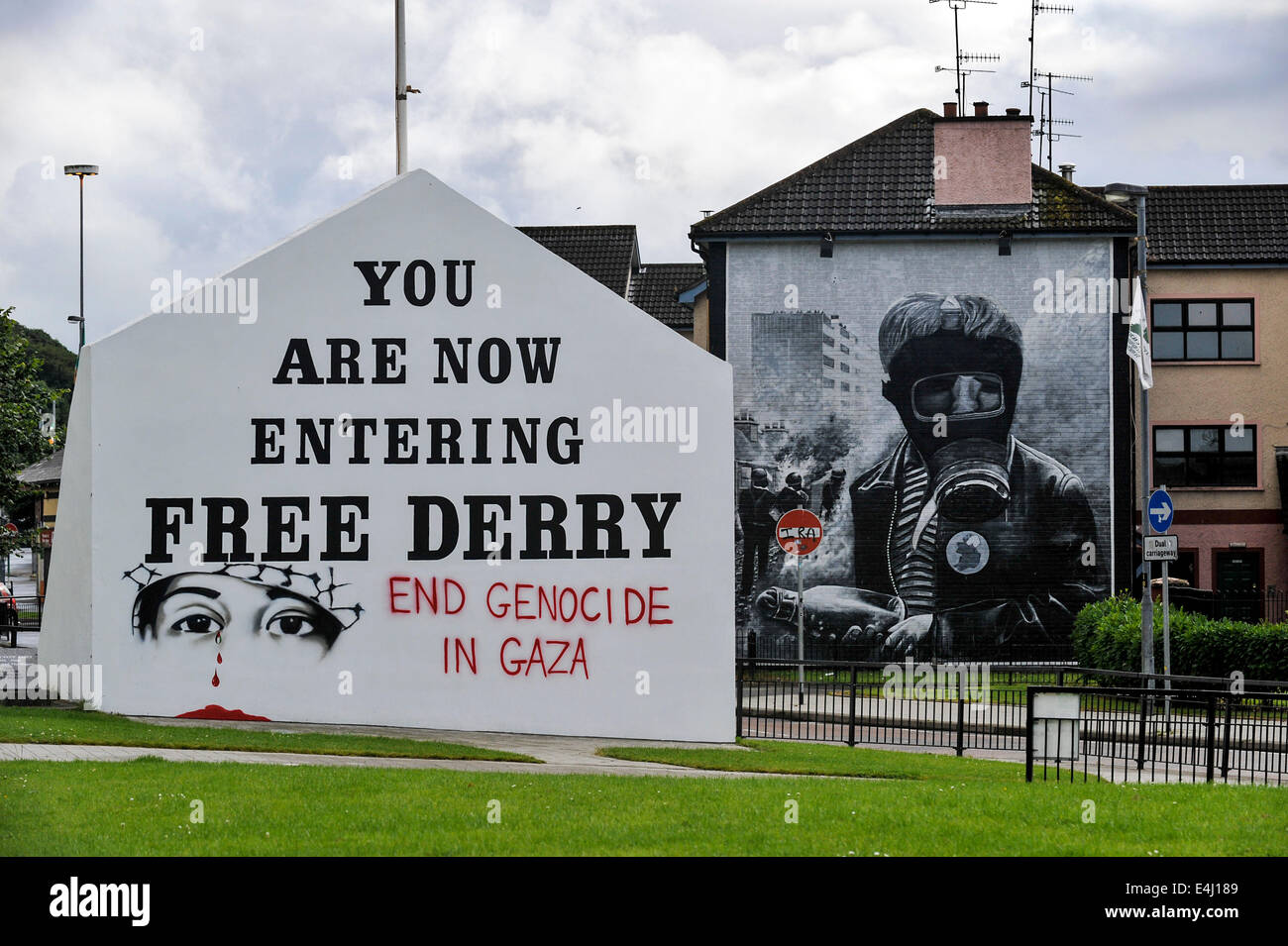 Free derry corner and murals hires stock photography and images Alamy