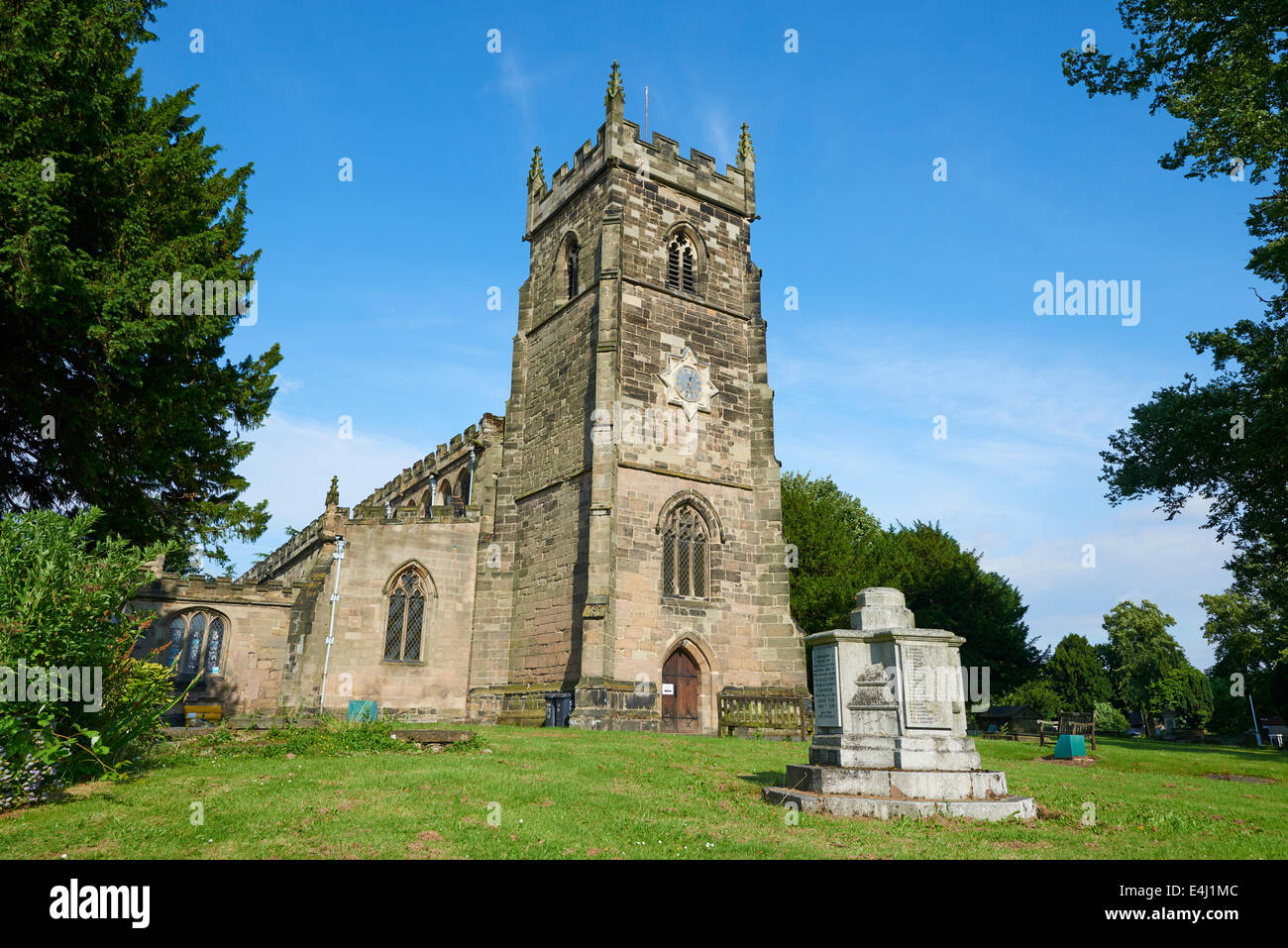 St Nicolas Parish Church Nuneaton Warwickshire Stock Photo Alamy