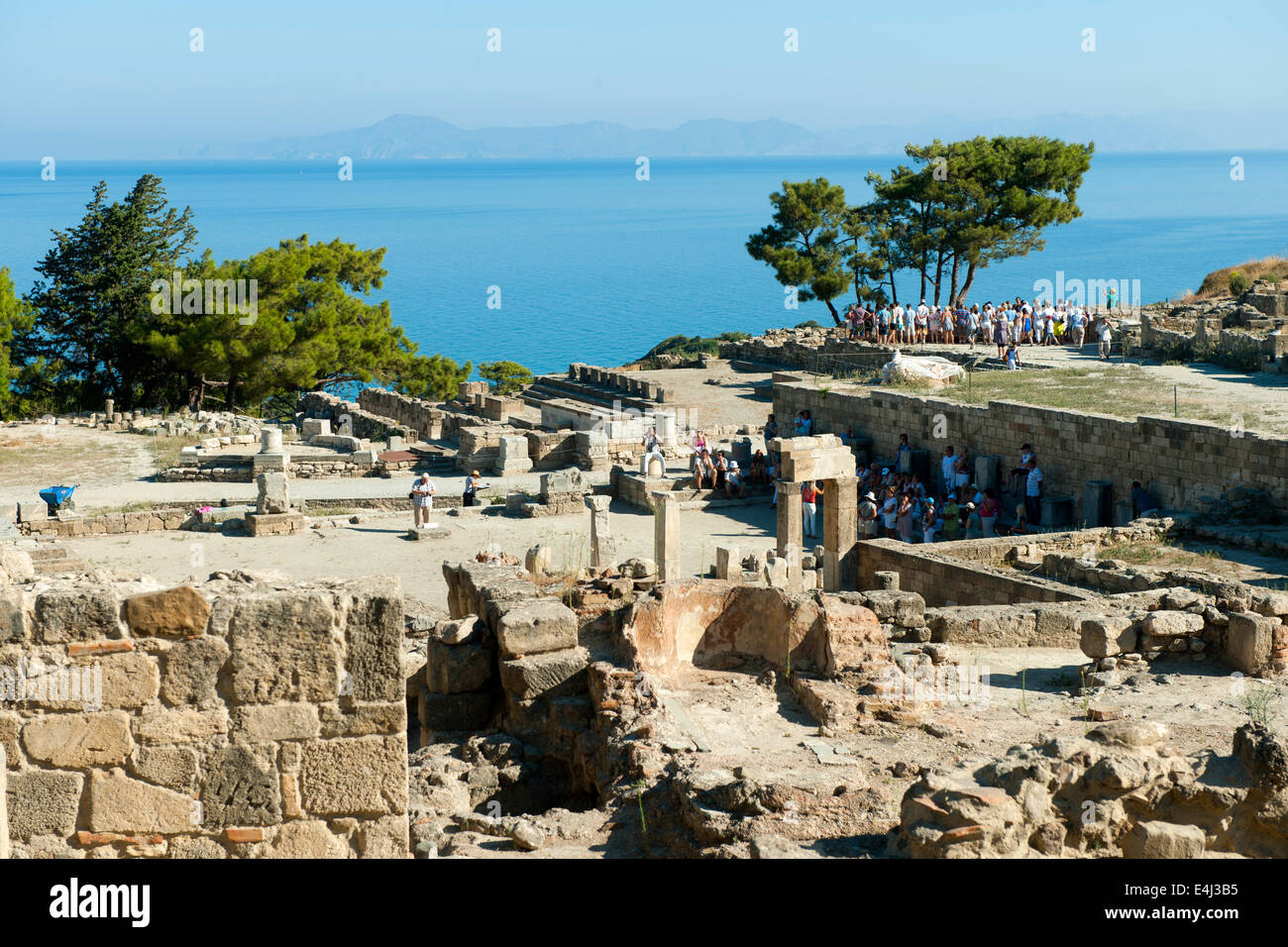 Griechenland, Rhodos, Kamires (Kamirou, Kamiros oder Kameiros) war eine der drei Städte des antiken Rhodos. Die Ausgrabung ist e Stock Photo