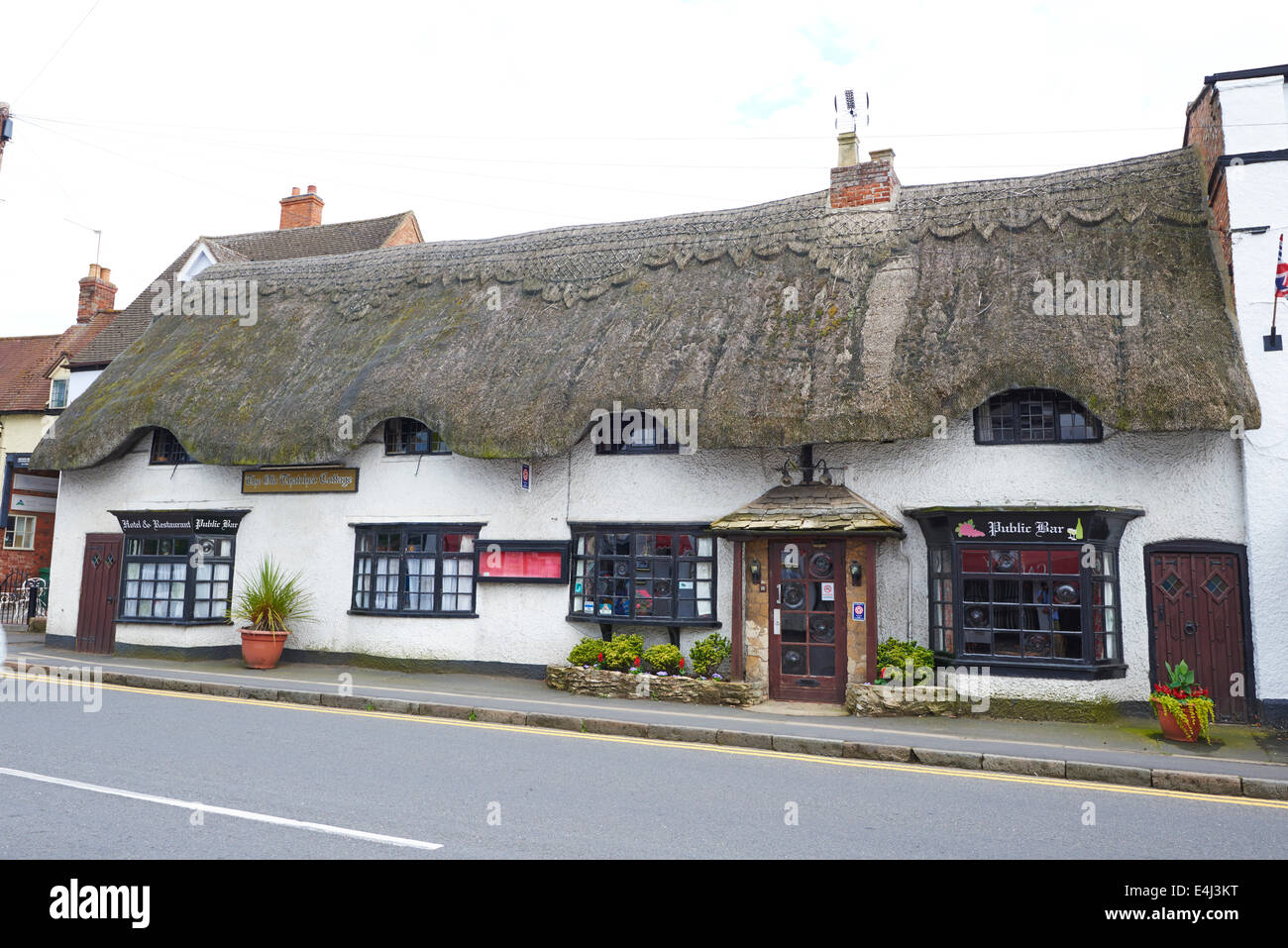 The Old Cottage Pub Stock Photos The Old Cottage Pub Stock