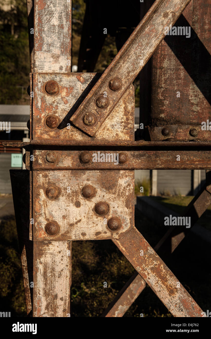 Steel truss girders hi-res stock photography and images - Alamy