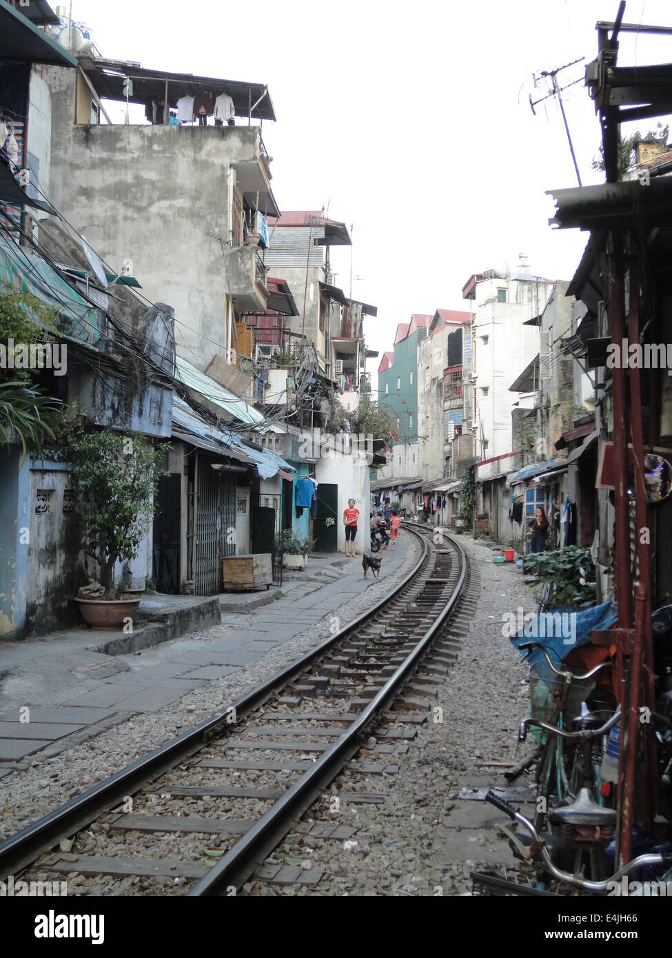 Railway tracks running through central Hanoi, Vietnam Stock Photo Alamy