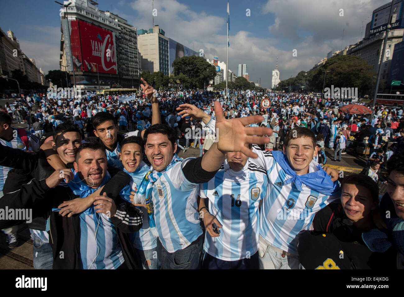 Buenos Aires, Argentina. 13th July, 2014. Argentina's fans cheer before the final match between Germany and Argentina of 2014 FIFA World Cup, in Buenos Aires, Argentina, on July 13, 2014. Credit:  Martin Zabala/Xinhua/Alamy Live News Stock Photo