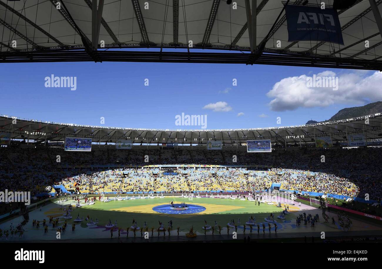 Rio De Janeiro, Brazil. 13th July, 2014. Performers attend the closing ceremony before the final match between Germany and Argentina of 2014 FIFA World Cup at the Estadio do Maracana Stadium in Rio de Janeiro, Brazil, on July 13, 2014. Credit:  Lui Siu Wai/Xinhua/Alamy Live News Stock Photo