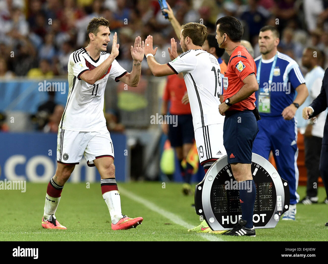 Rio De Janeiro Brazil 13th July 2014 Germany S Mario Gotze C Stock Photo Alamy