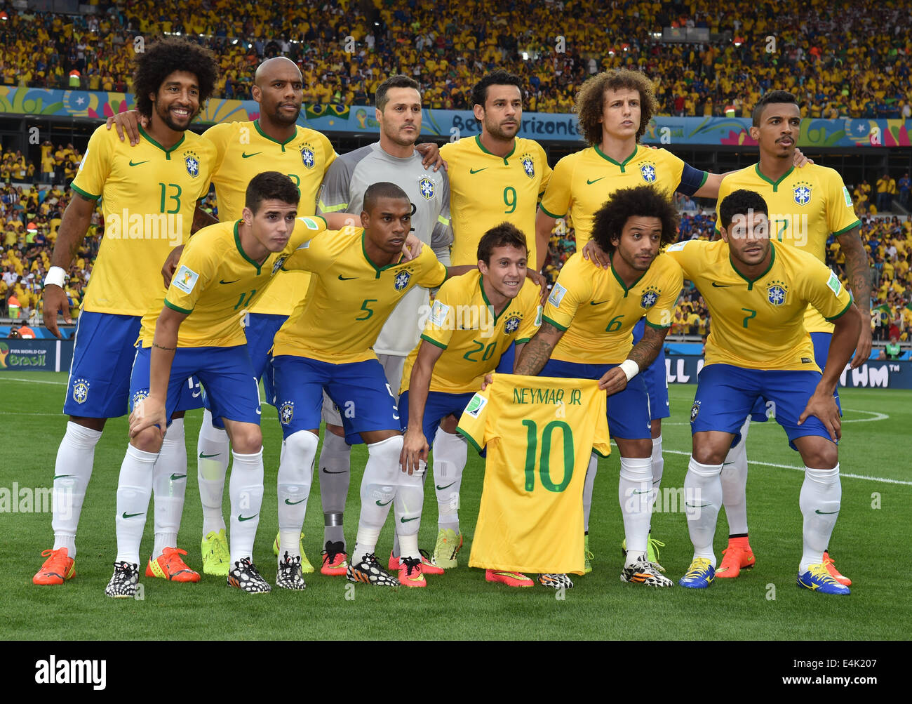 Brazil football team hi-res stock photography and images - Alamy