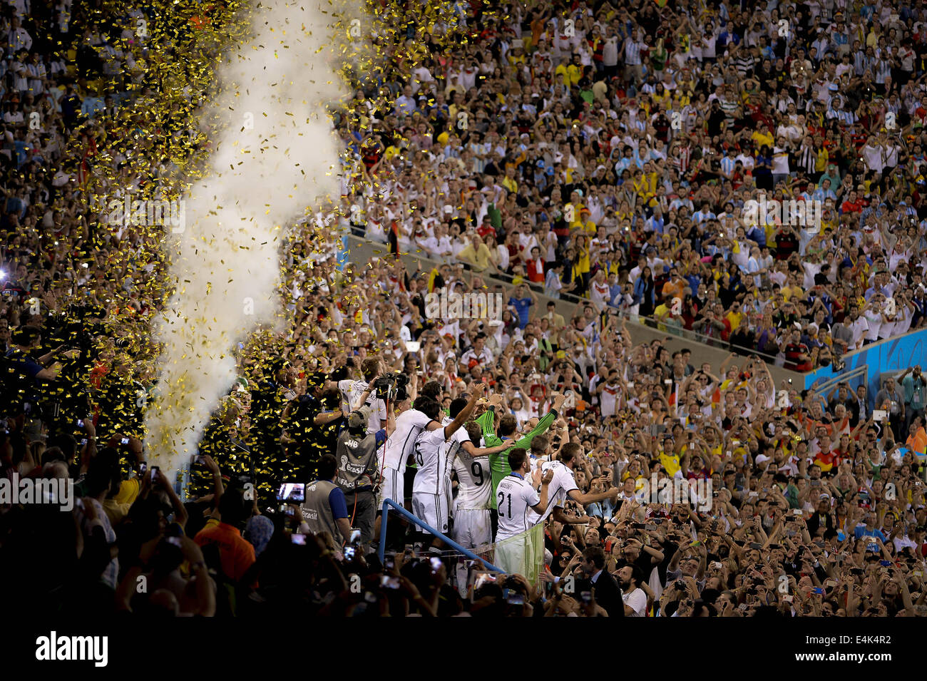 Rio De Janeiro, Brasil. 13th July, 2014. Germany team celebration in match between Germany and Argentina, corresponding to the 2014 World Cup final, played at the Maracana Stadium, July 13, 2014. Credit:  Gustavo Basso/NurPhoto/ZUMA Wire/Alamy Live News Stock Photo