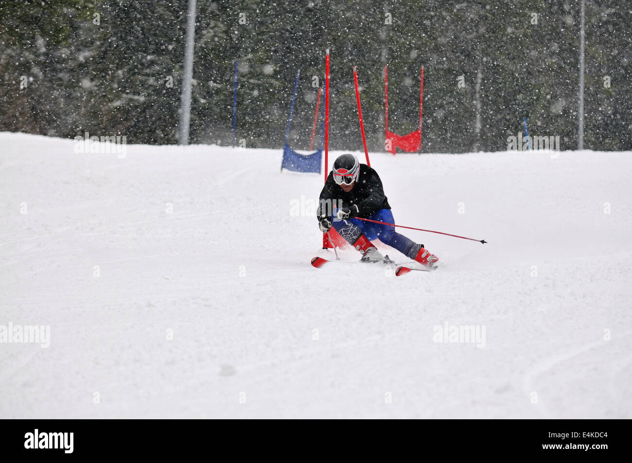 Youth alpine ski racing hi-res stock photography and images - Alamy