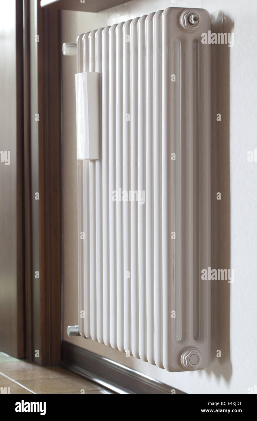 Copper pipe radiator hi-res stock photography and images - Alamy