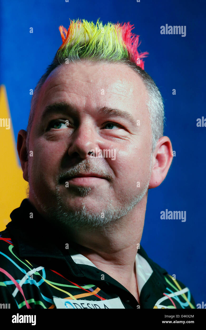 Duesseldorf, Germany. 13th July, 2014. PDC European Darts Open Maritim