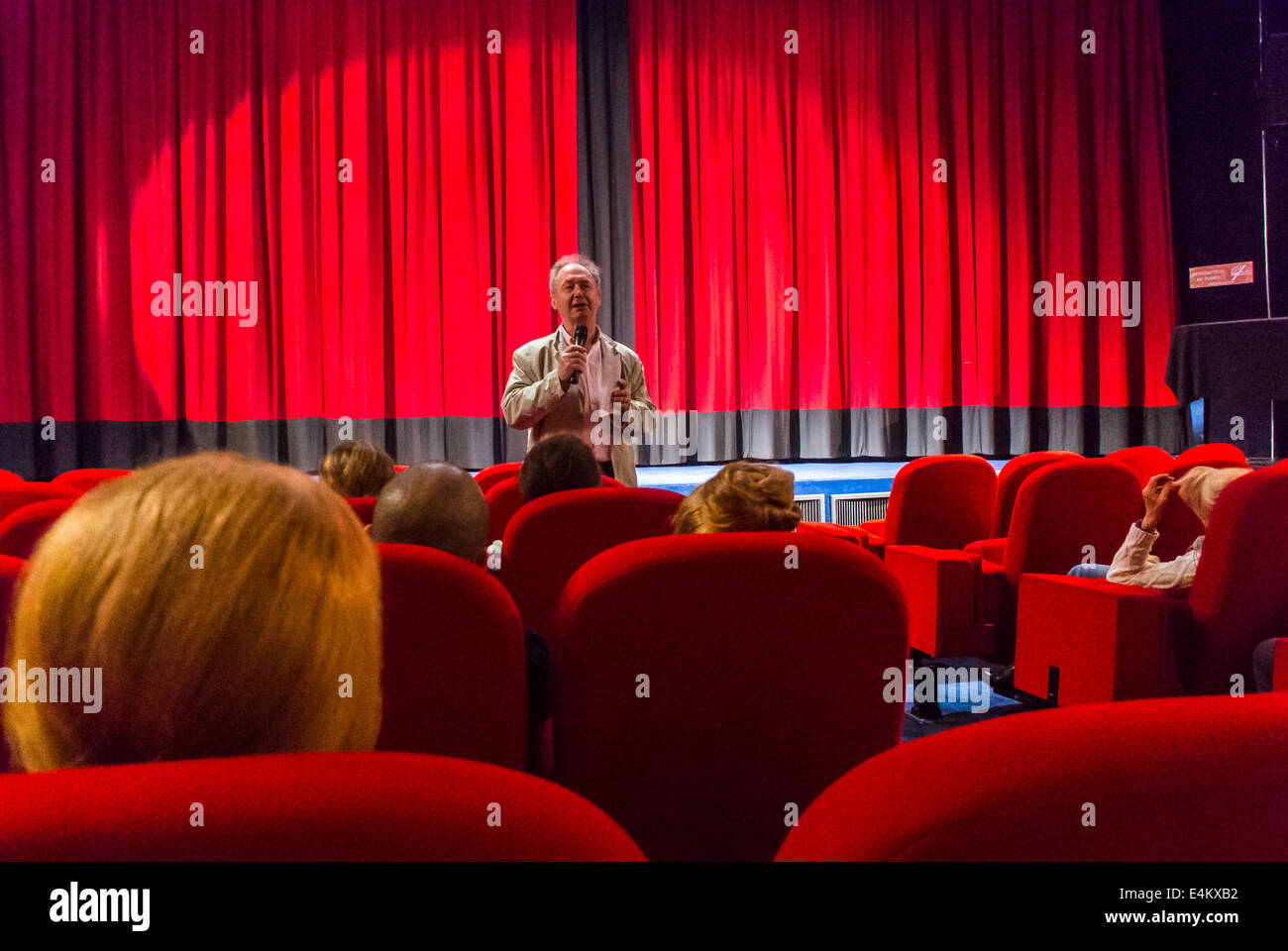 Inside french cinema theatre hires stock photography and images Alamy