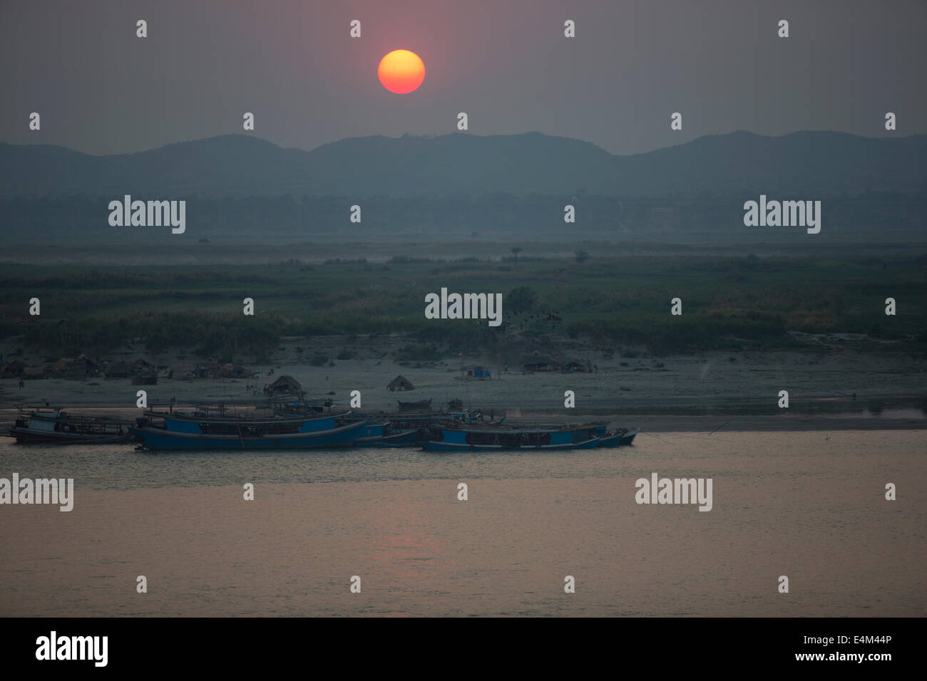 Shortly before sunset over the Irrawaddy River, Mandalay, Burma. Stock Photo