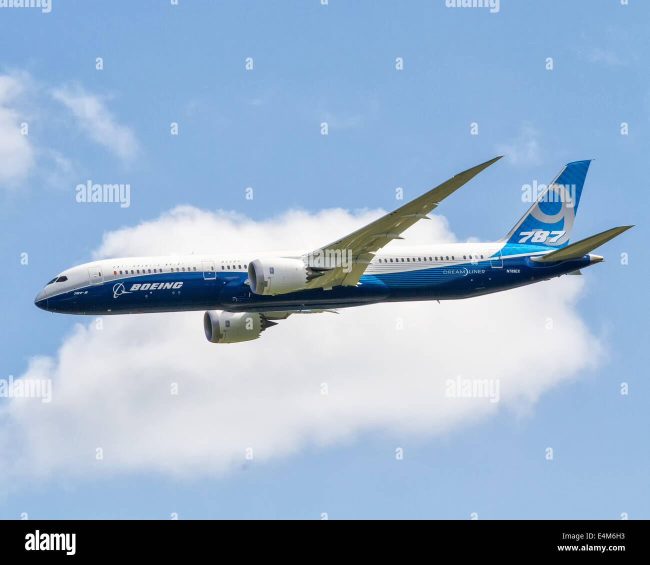 Farnborough, Hampshire, UK. 14th July, 2014. The Boeing 787 Dreamliner ends the flying display on the first day of the 2014 Farnborough International Airshow Credit: Niall Ferguson/Alamy Live News Stock Photo