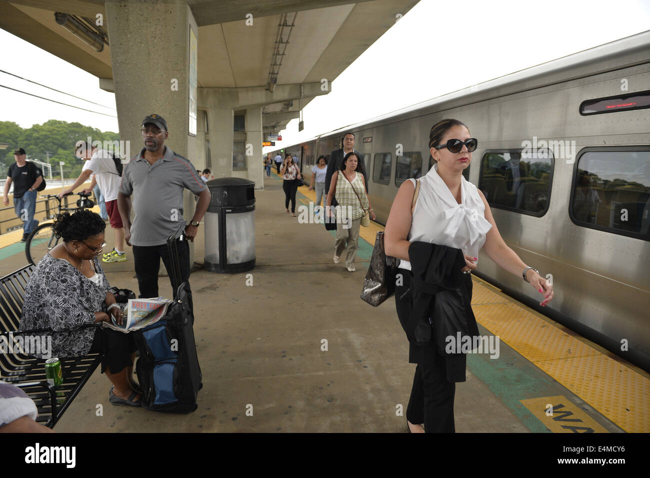 Merrick, New York, USA. 14th July, 2014. During evening rush hour, a