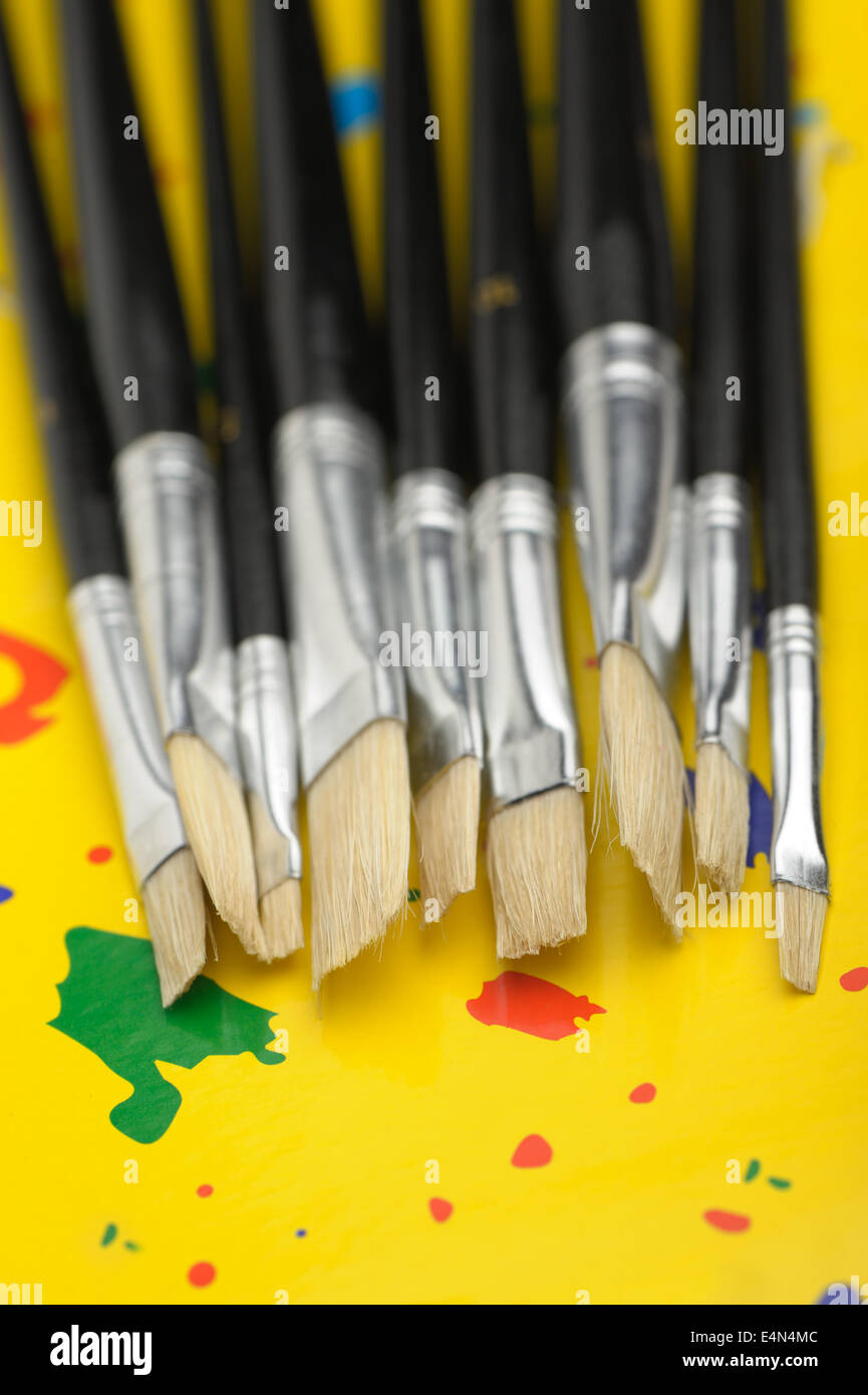 Art brushes hi-res stock photography and images - Alamy