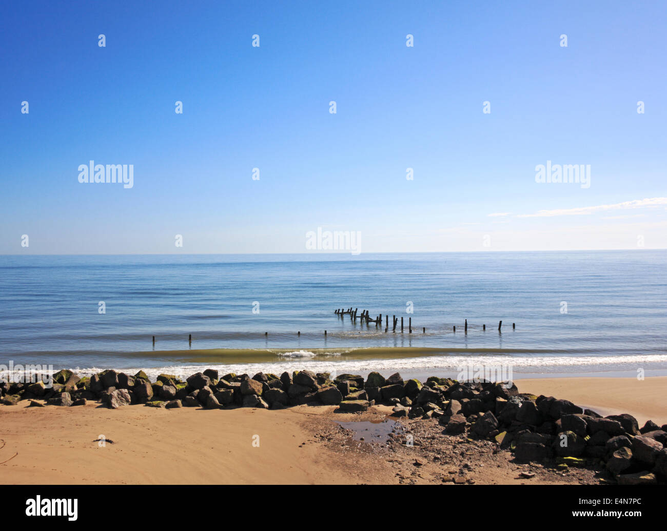 Rock armour and groynes coastal erosion hi-res stock photography and ...