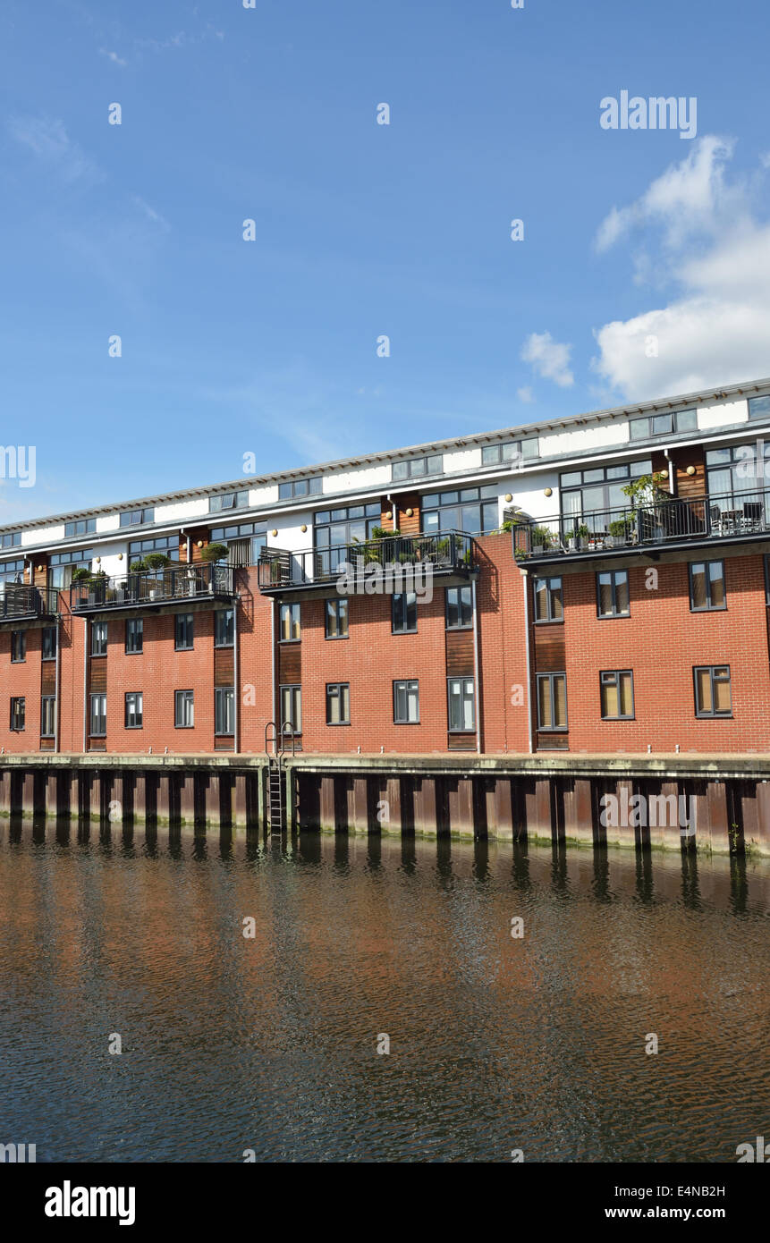 Picture of Luxury riverside living hi-res stock photography and images - Alamy