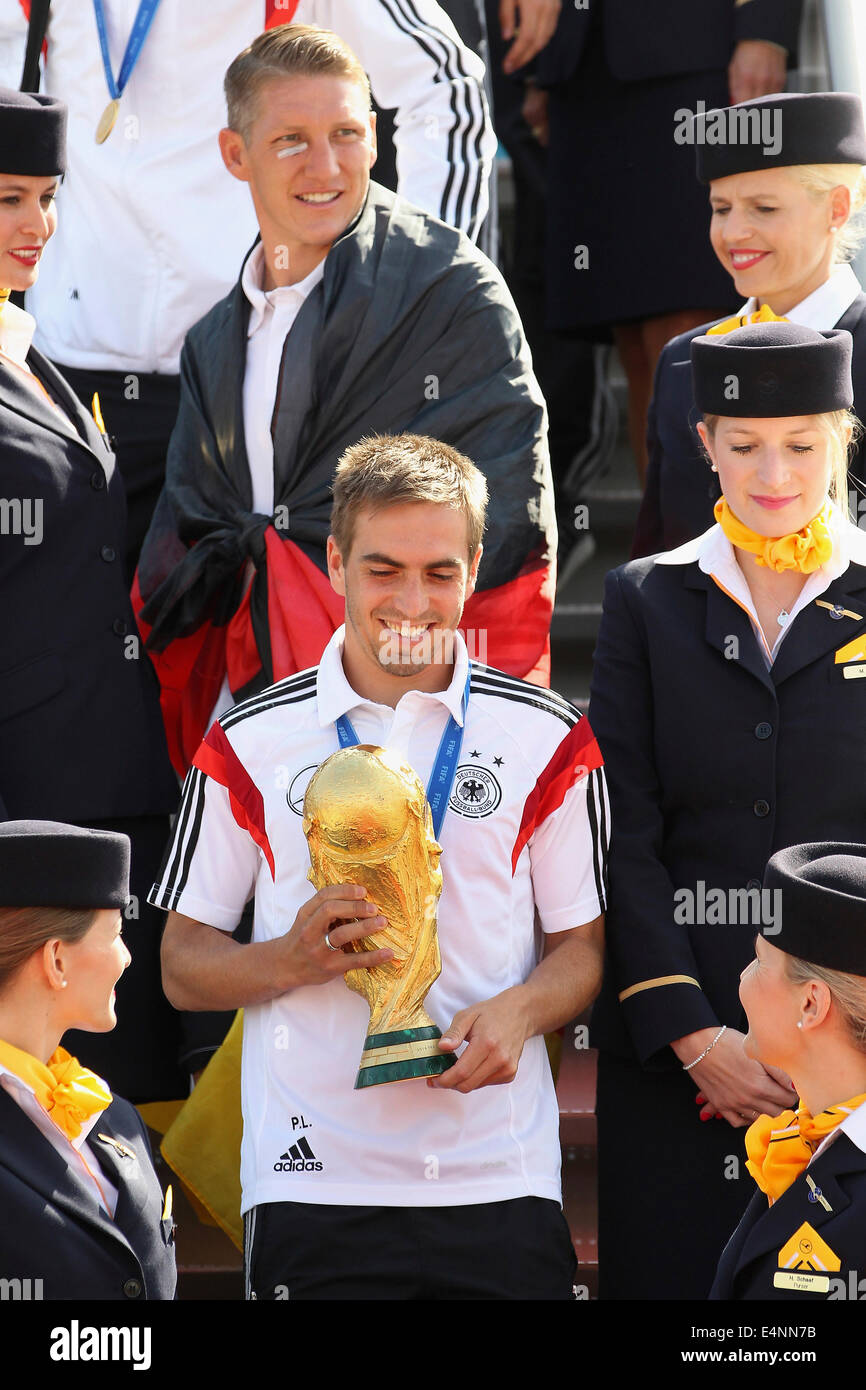 Berlin, Germany. 15th July 2014.  Bastian Schweinsteiger and Philipp Lahm with the cup on July 15, 2014 in Berlin, Germany.  (Pool-Photo by Getty Images) Credit:  norbert schmidt/Alamy Live News Stock Photo