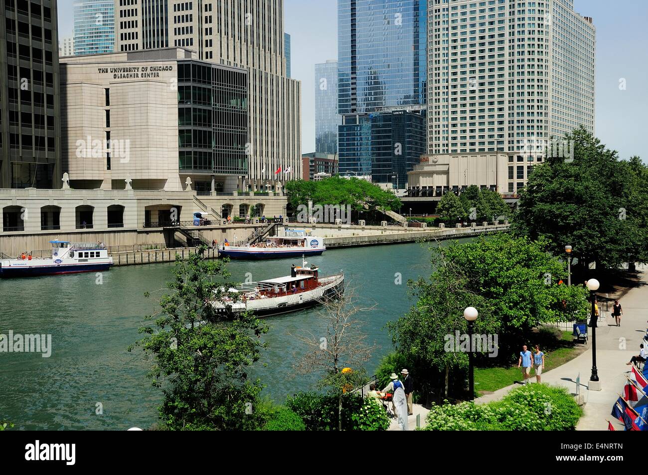 Chicago river hi-res stock photography and images - Alamy