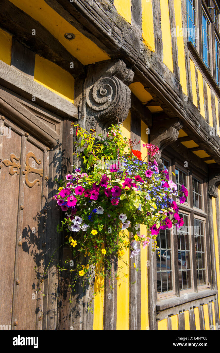 Timber framed house in Broad Street, Ludlow, Shropshire, England Stock Photo Alamy