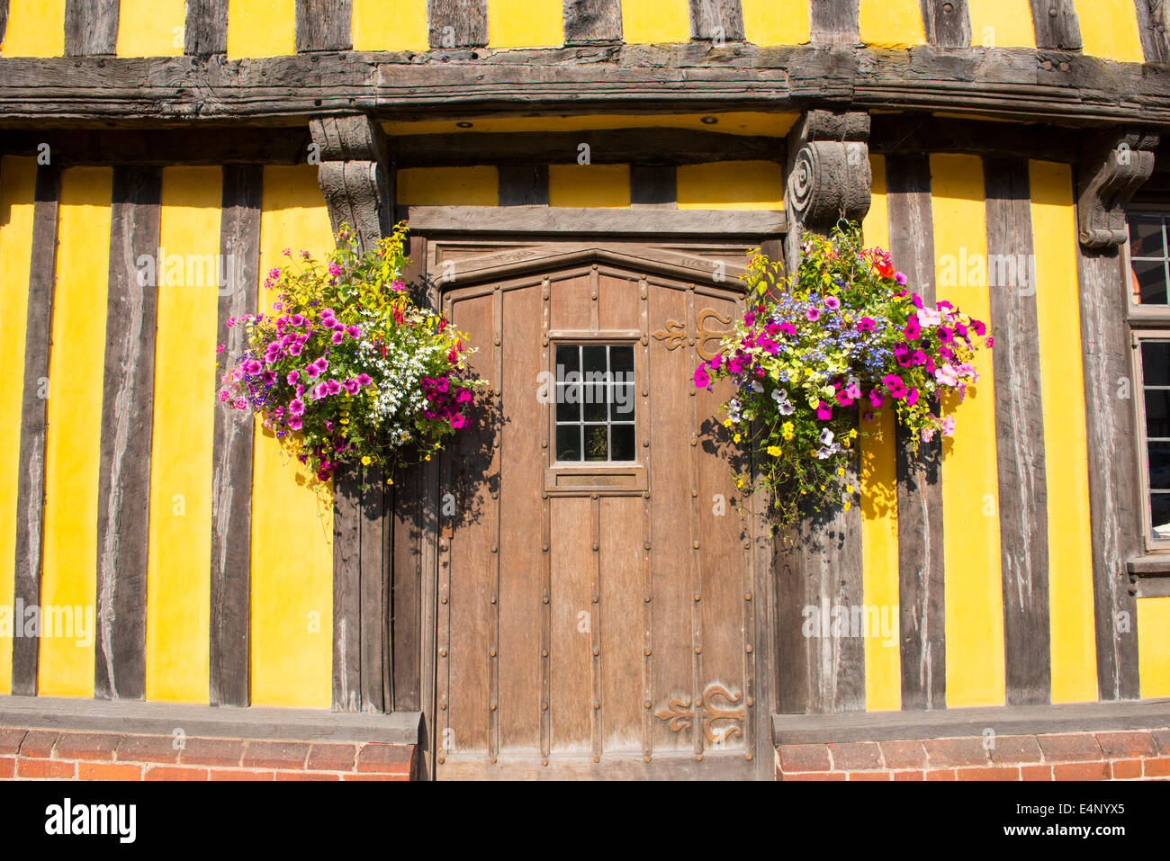 Timber framed house hires stock photography and images Alamy