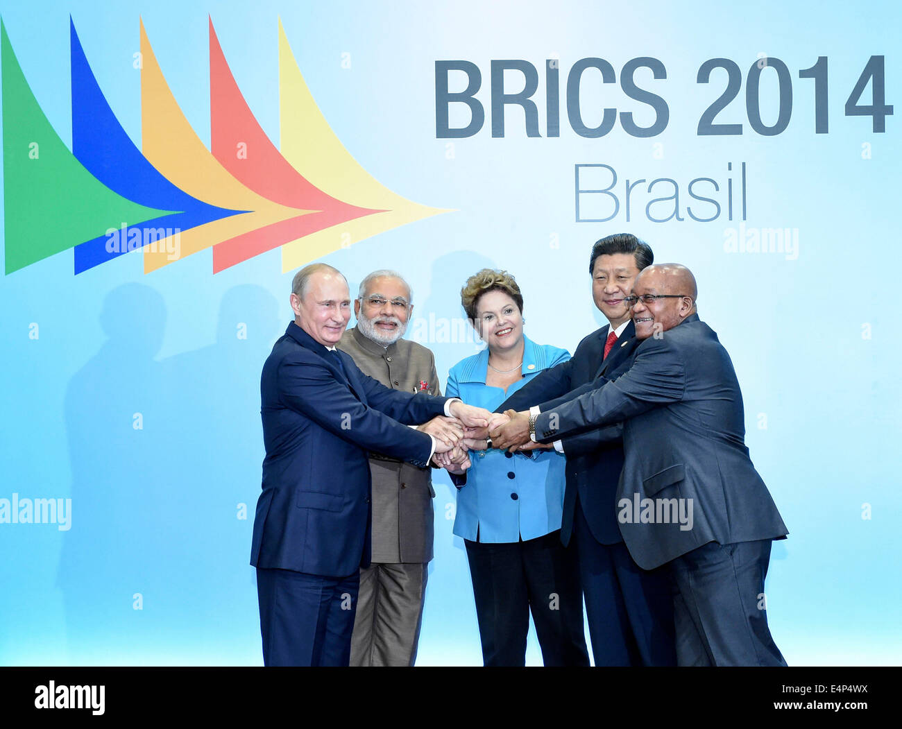 Fortaleza, Brazil. 15th July, 2014. Chinese President Xi Jinping (2nd R) poses for a group photo with Russian President Vladimir Putin (1st L), Indian Prime Minister Narendra Modi (2nd L), Brazilian President Dilma Rousseff (C), and South African President Jacob Zuma during the sixth BRICS summit in Fortaleza, Brazil, July 15, 2014. Credit:  Li Xueren/Xinhua/Alamy Live News Stock Photo