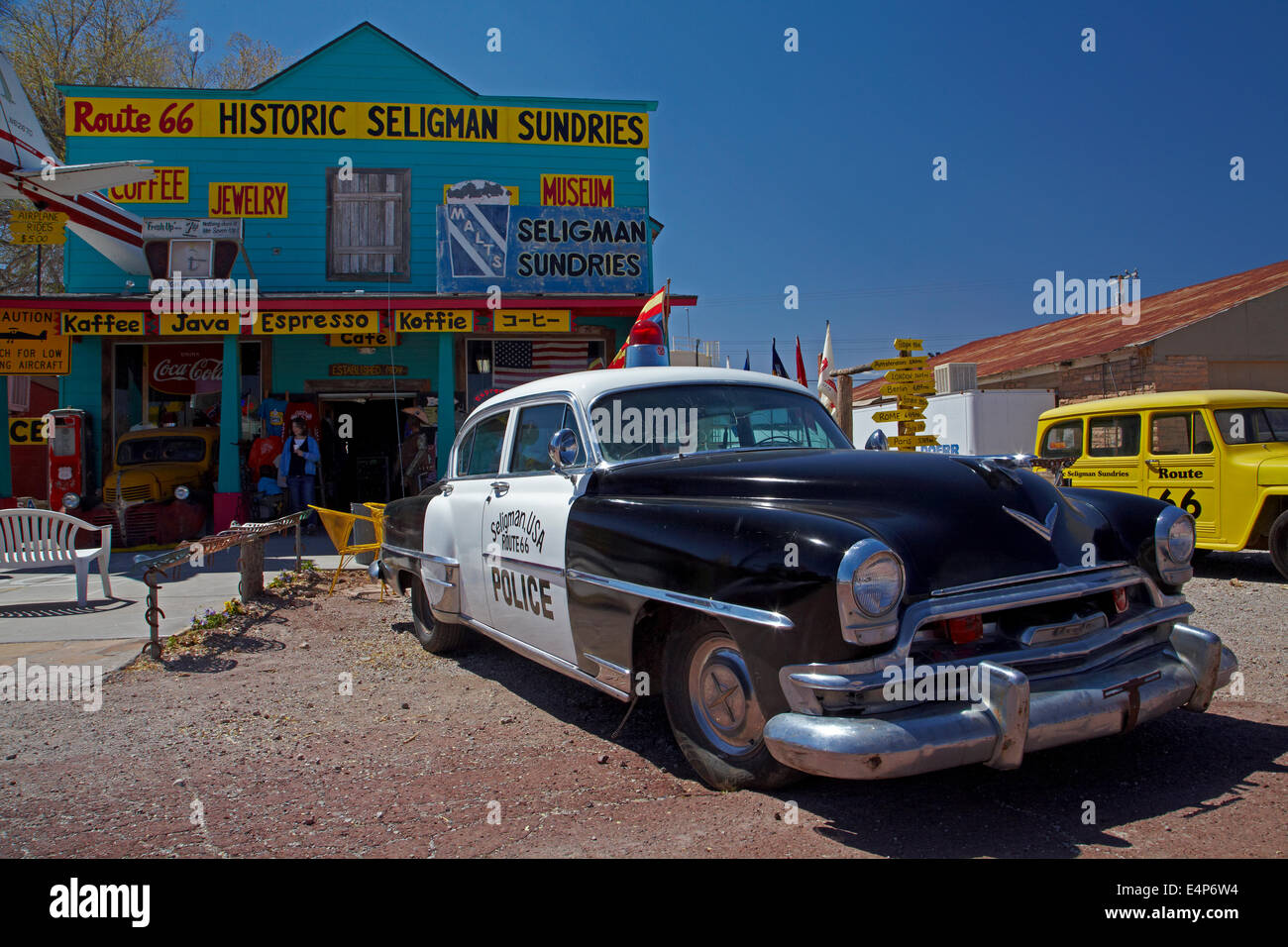 1953 Chrysler New Yorker Police car and Historic Seligman Sundries, Seligman, Historic U.S. Route 66, Arizona, USA Stock Photo