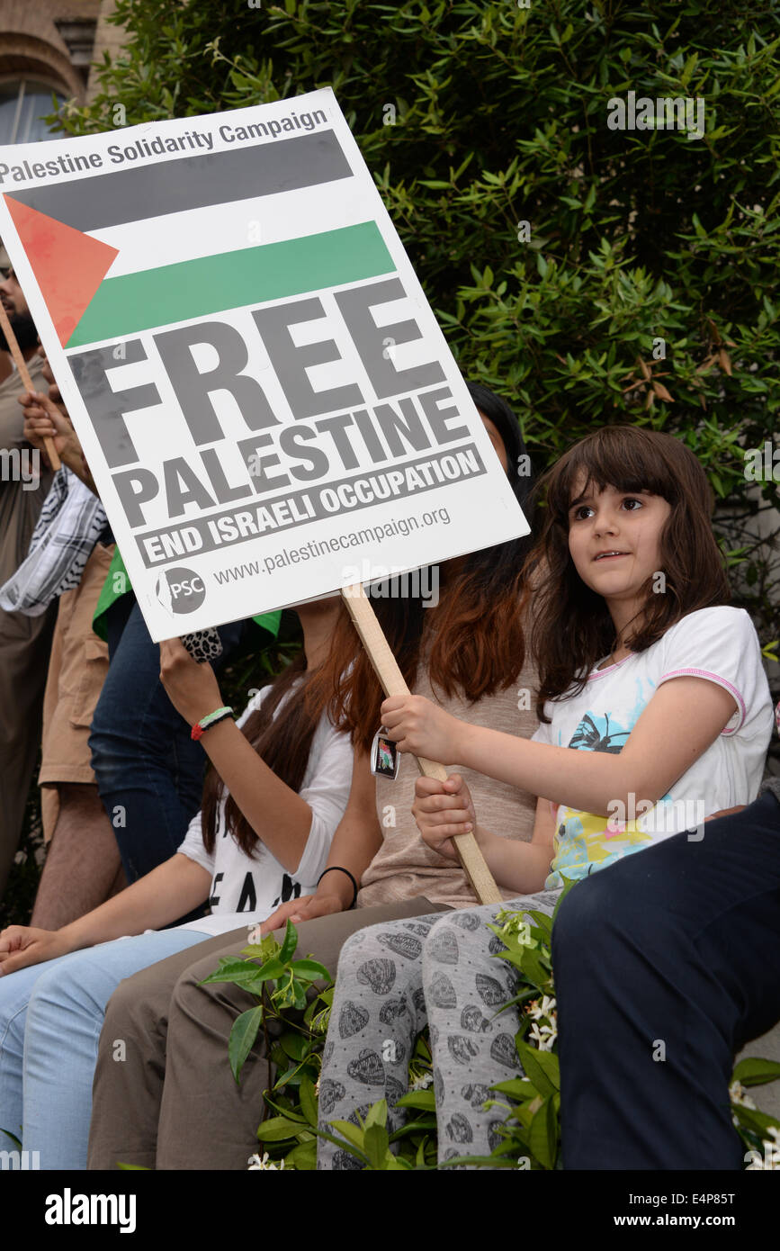 London, UK. 15th July, 2014. Palestinians And Their Supporters ...