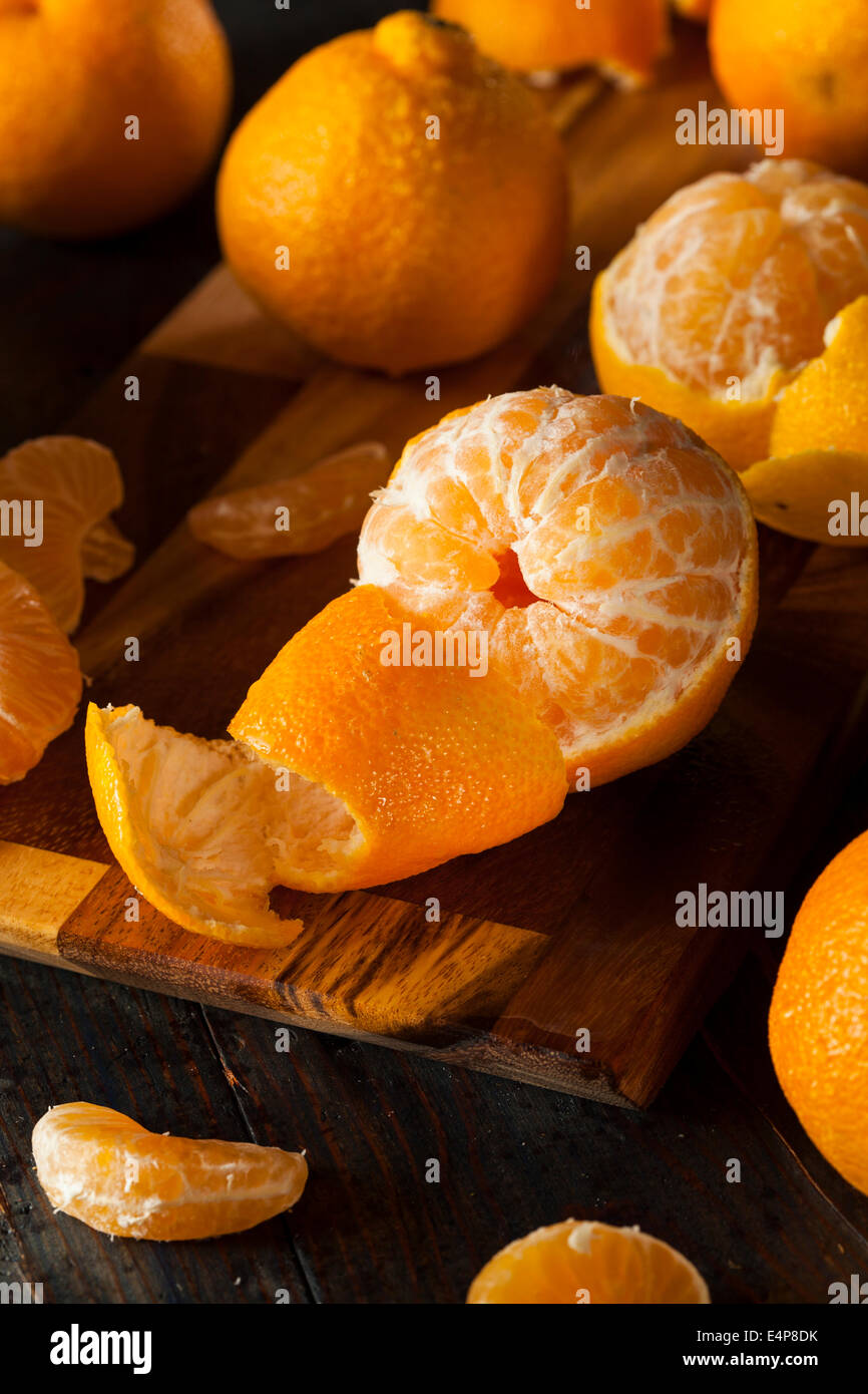Fresh Raw Organic Mandarin Oranges Ready to Eat Stock Photo Alamy