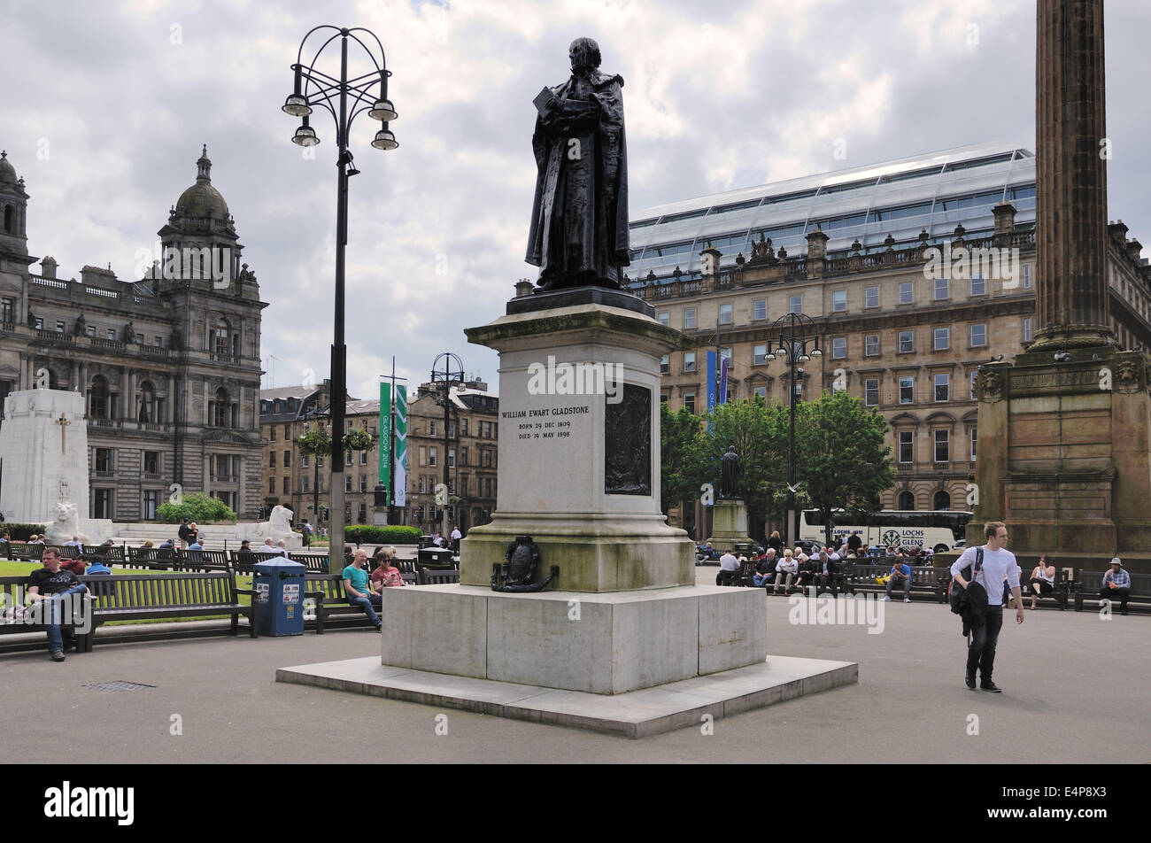William Gladstone statue in Glasgow's Square Stock Photo Alamy