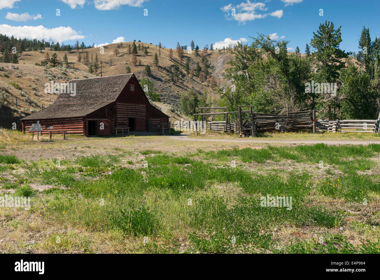 Elk203-3077 Canada, British Columbia, Historic Hat Creek Ranch, barn ...