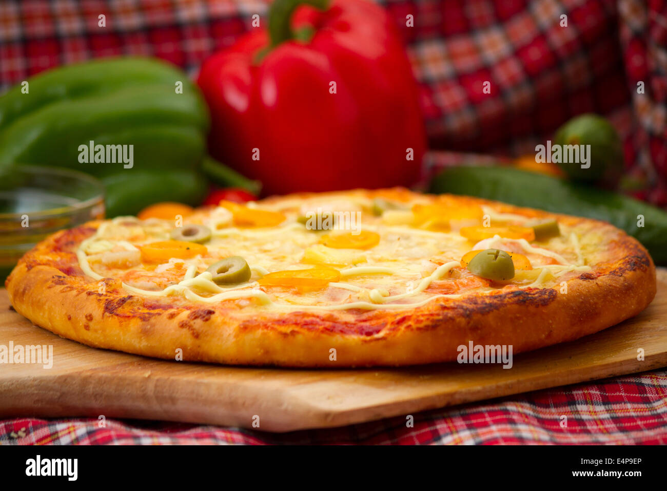 A little cheese pizza, 9 inch Stock Photo - Alamy