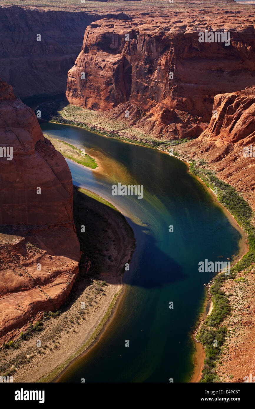 1000 ft drop to Colorado River at Horseshoe Bend, just outside Grand Canyon, near Page, Arizona, USA Stock Photo