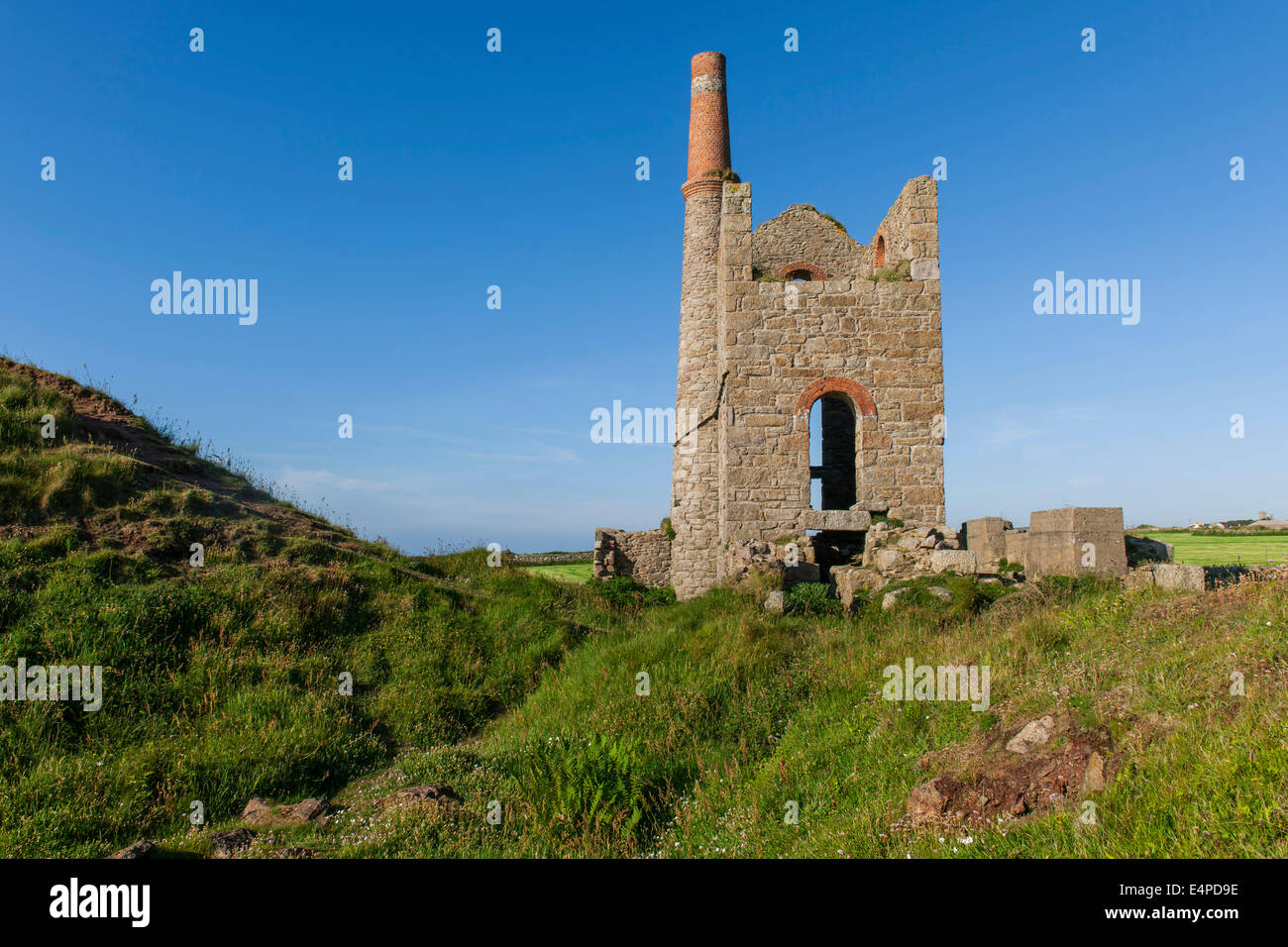 Ruins of the engine house of the former tin and copper mine Levant Mine, Trewellard, Cornwall, United Kingdom Stock Photo