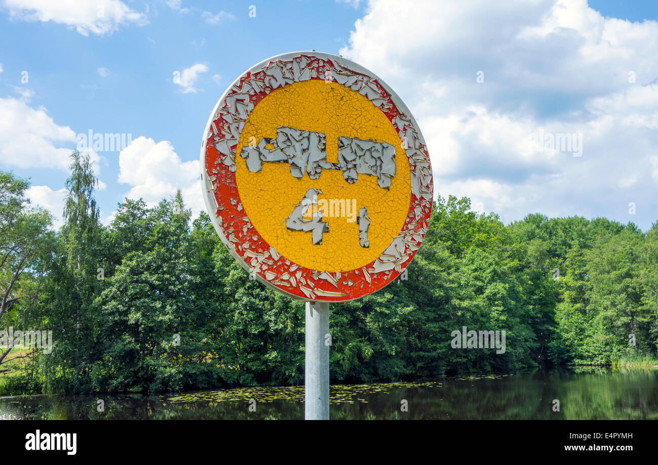 Readable signs hi-res stock photography and images - Alamy