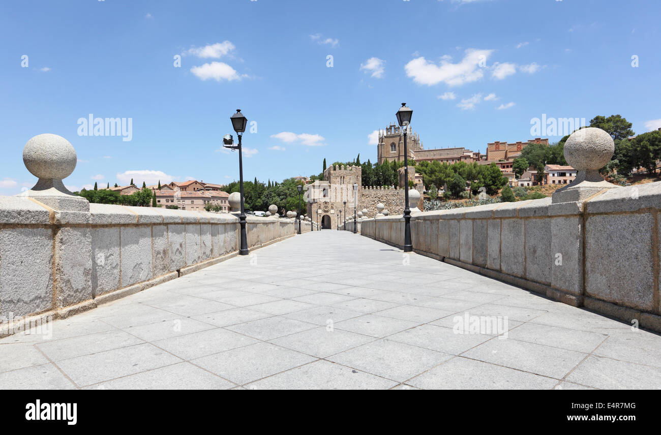 Historic San Martin bridge in Toledo, Castilla-La Mancha, Spain Stock Photo