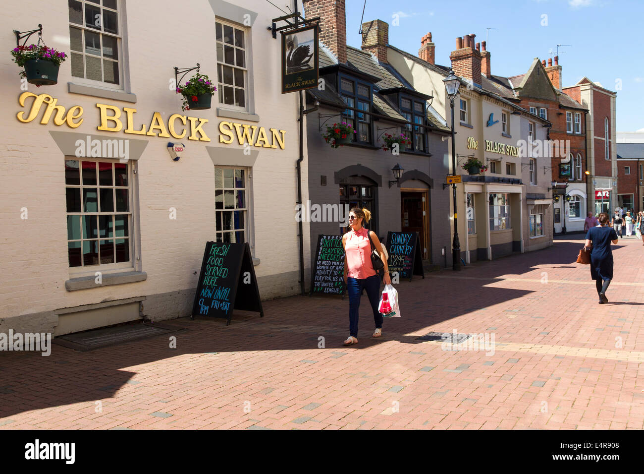 The Black Swan, Public House, Rugby Stock Photo - Alamy