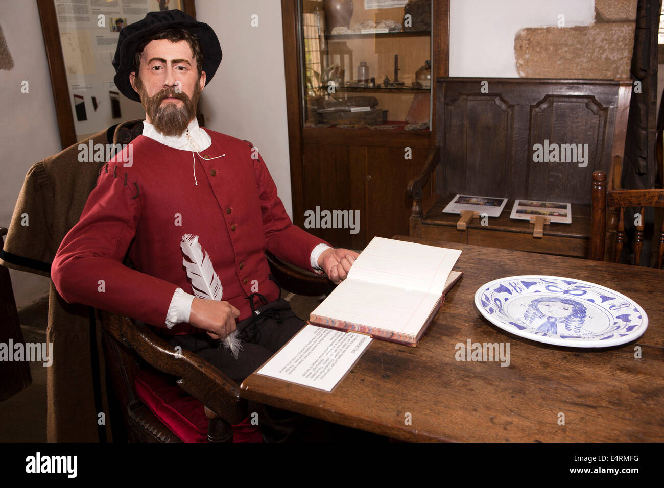 UK, Derbyshire, Peak District, Bakewell, Old House Museum, tableau of