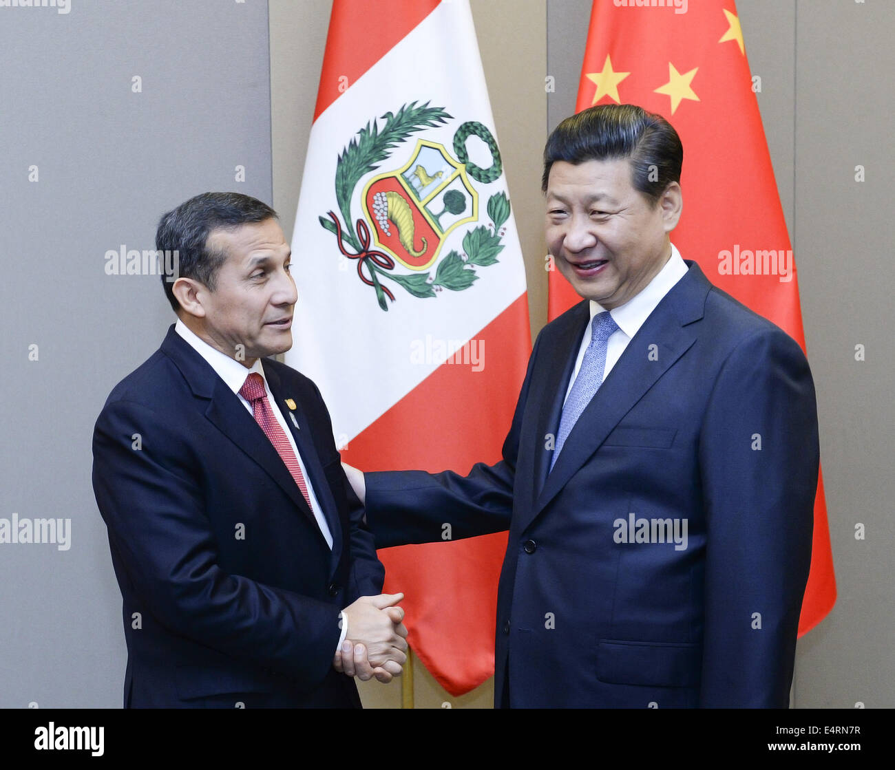 Brasilia, Brazil. 16th July, 2014. Chinese President Xi Jinping (R) meets with Peruvian President Ollanta Humala in Brasilia, Brazil, July 16, 2014. Credit:  Liu Jiansheng/Xinhua/Alamy Live News Stock Photo