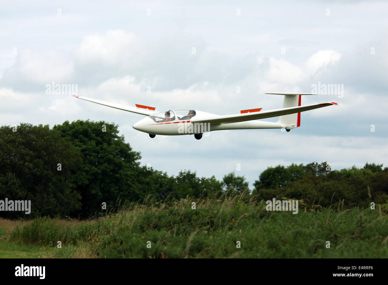 Glider coming into land Stock Photo Alamy