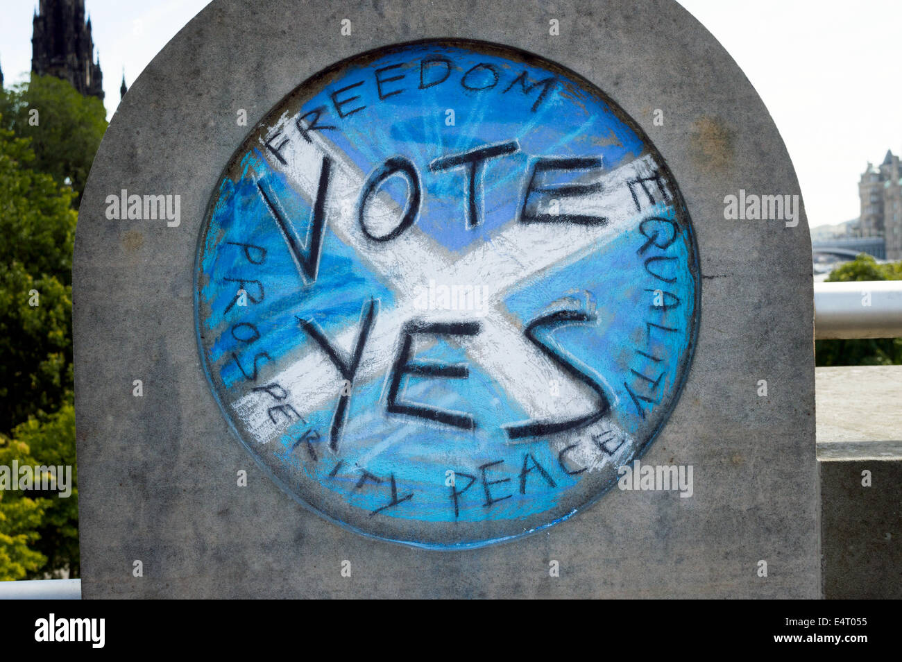 Scottish Independence Vote Yes graffiti chalked onto a wall on The Mound, Edinburgh Stock Photo