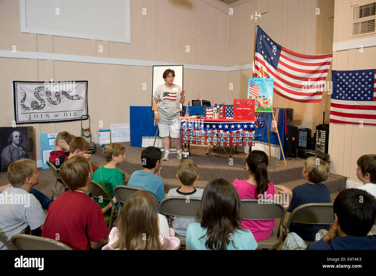 Central Texas Tea Party volunteers lead children in a one-week 'Vacation Liberty School' conservative education camp Stock Photo