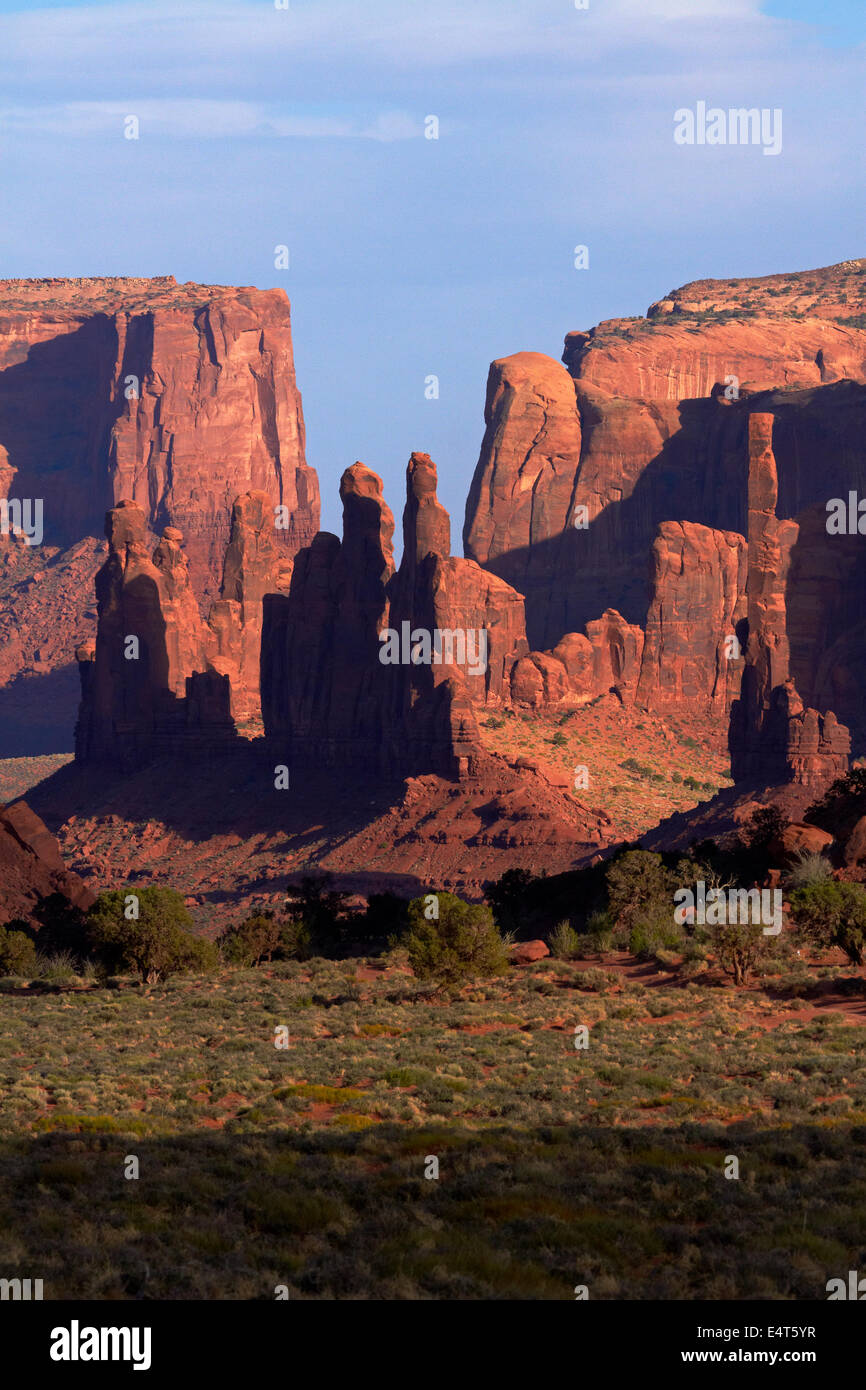 Yei Bi Chei and Totem Pole rock columns, Monument Valley, Navajo Nation