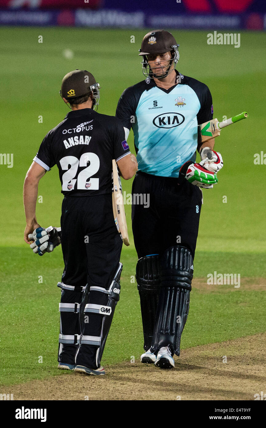 Surrey t20 blast cricket match hi-res stock photography and images - Page 2 