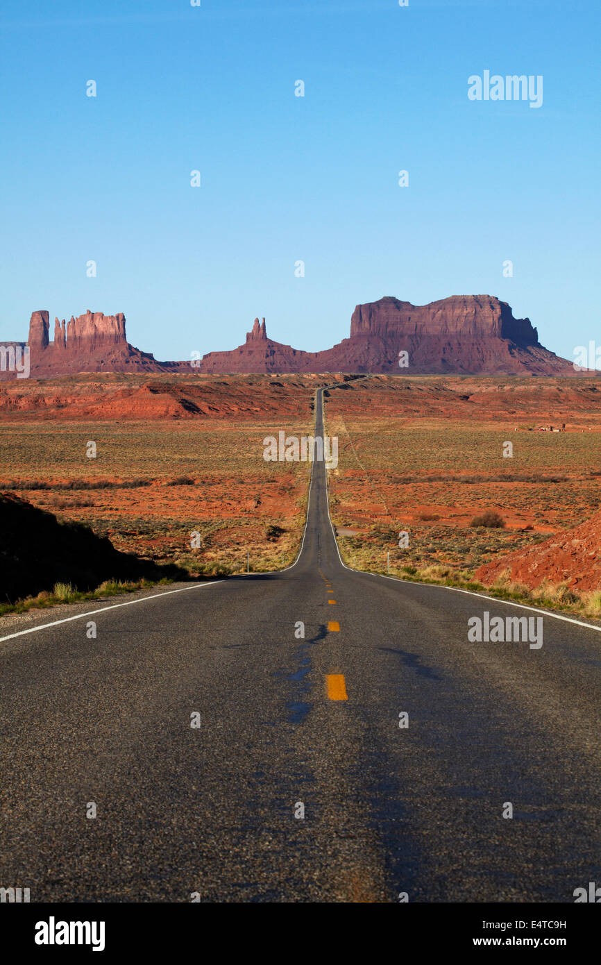 U.S. Route 163 heading towards Monument Valley, Navajo Nation, Utah, near Arizona Border, USA Stock Photo