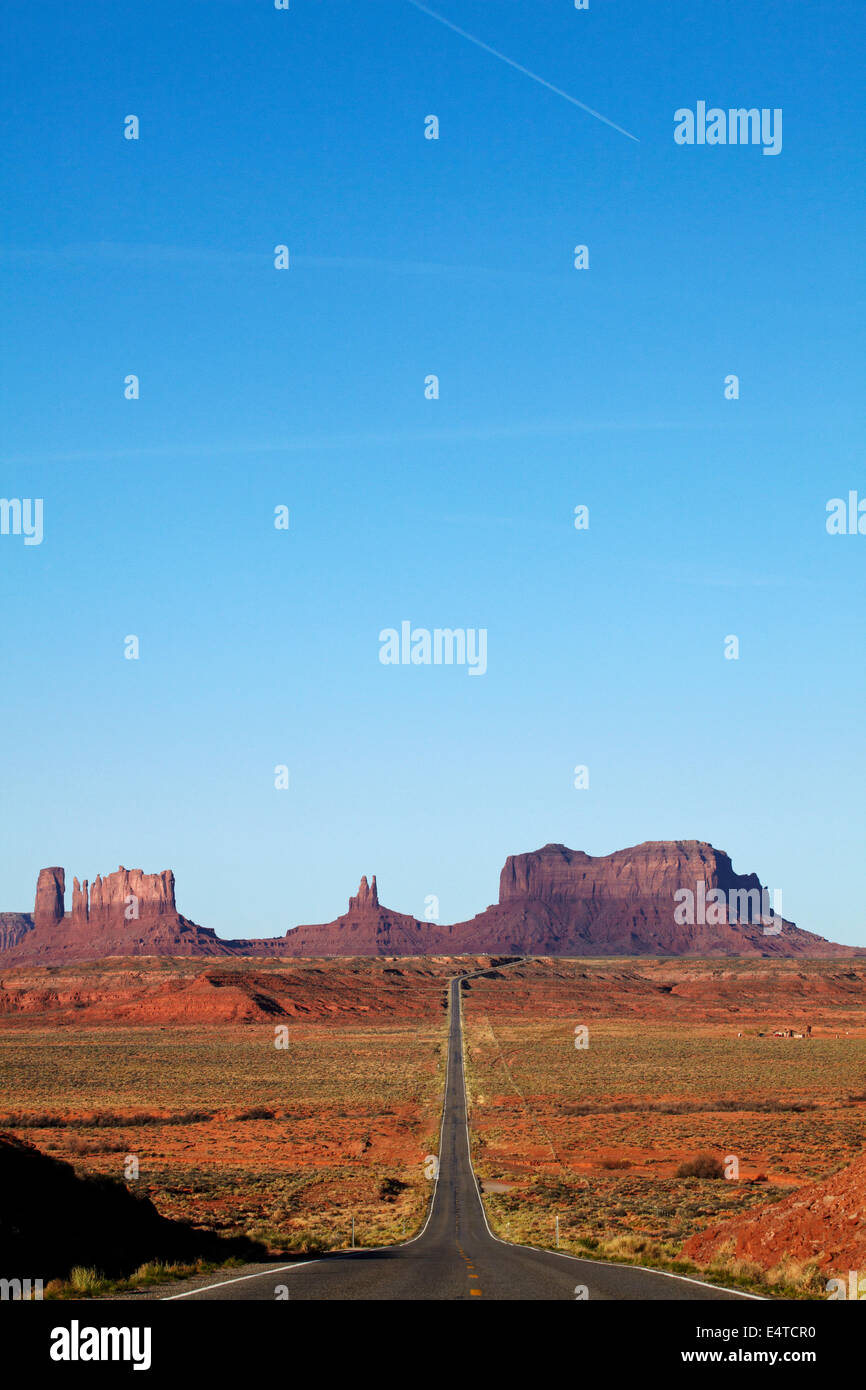 U.S. Route 163 heading towards Monument Valley, Navajo Nation, Utah, near Arizona Border, USA Stock Photo