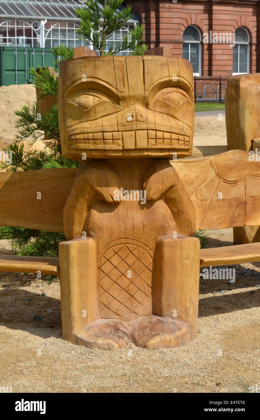 Hexagonal Native American bench by Glasgow sculptor Robert Coia situated in Glasgow Green to celebrate Commonwealth Games 2014 Stock Photo