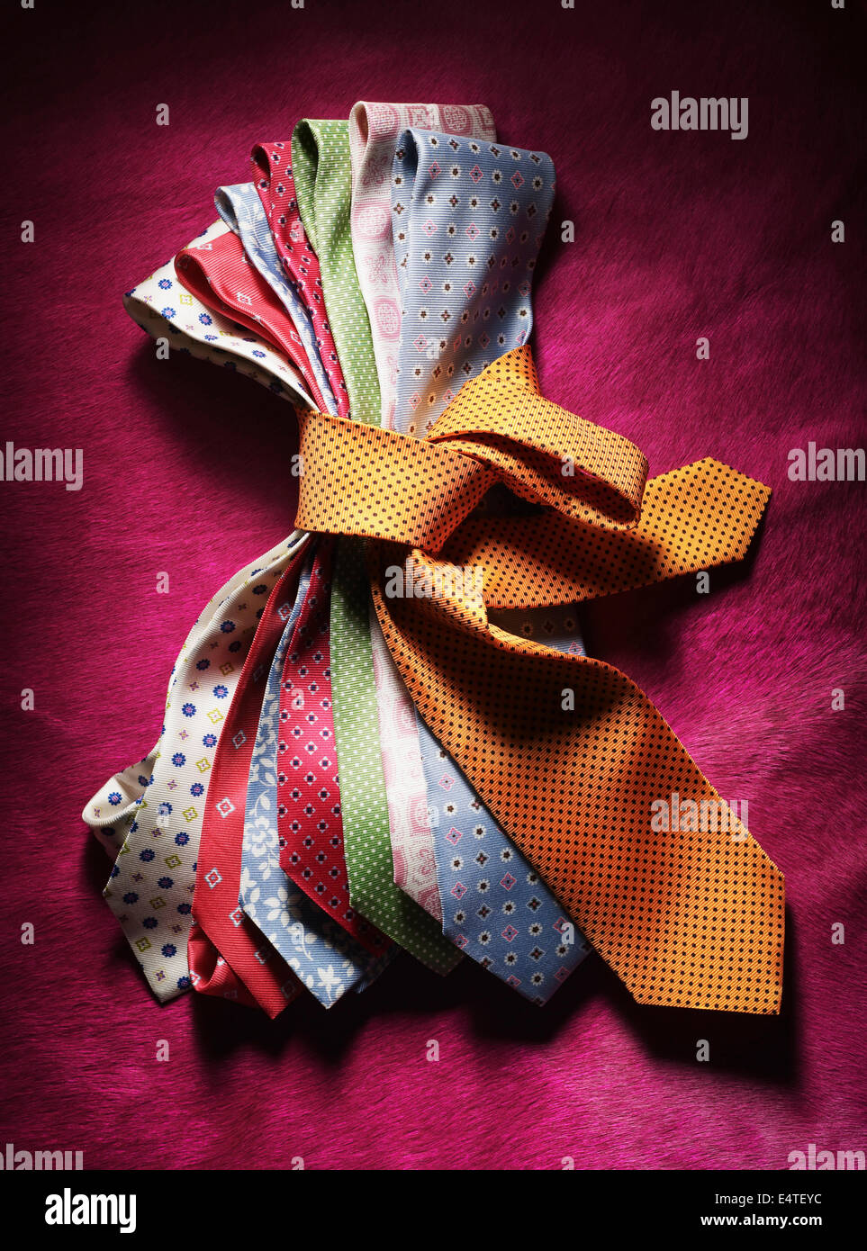Pink patterned tie hi res stock photography and images Alamy